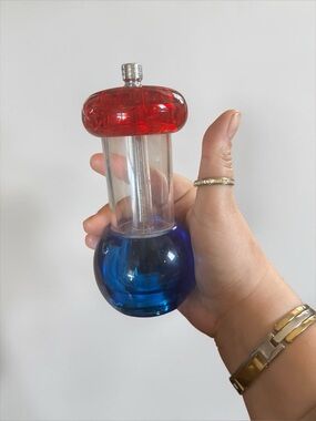 Vintage Olde Thompson Red Blue Acrylic Salt & Pepper Grinder Set USA